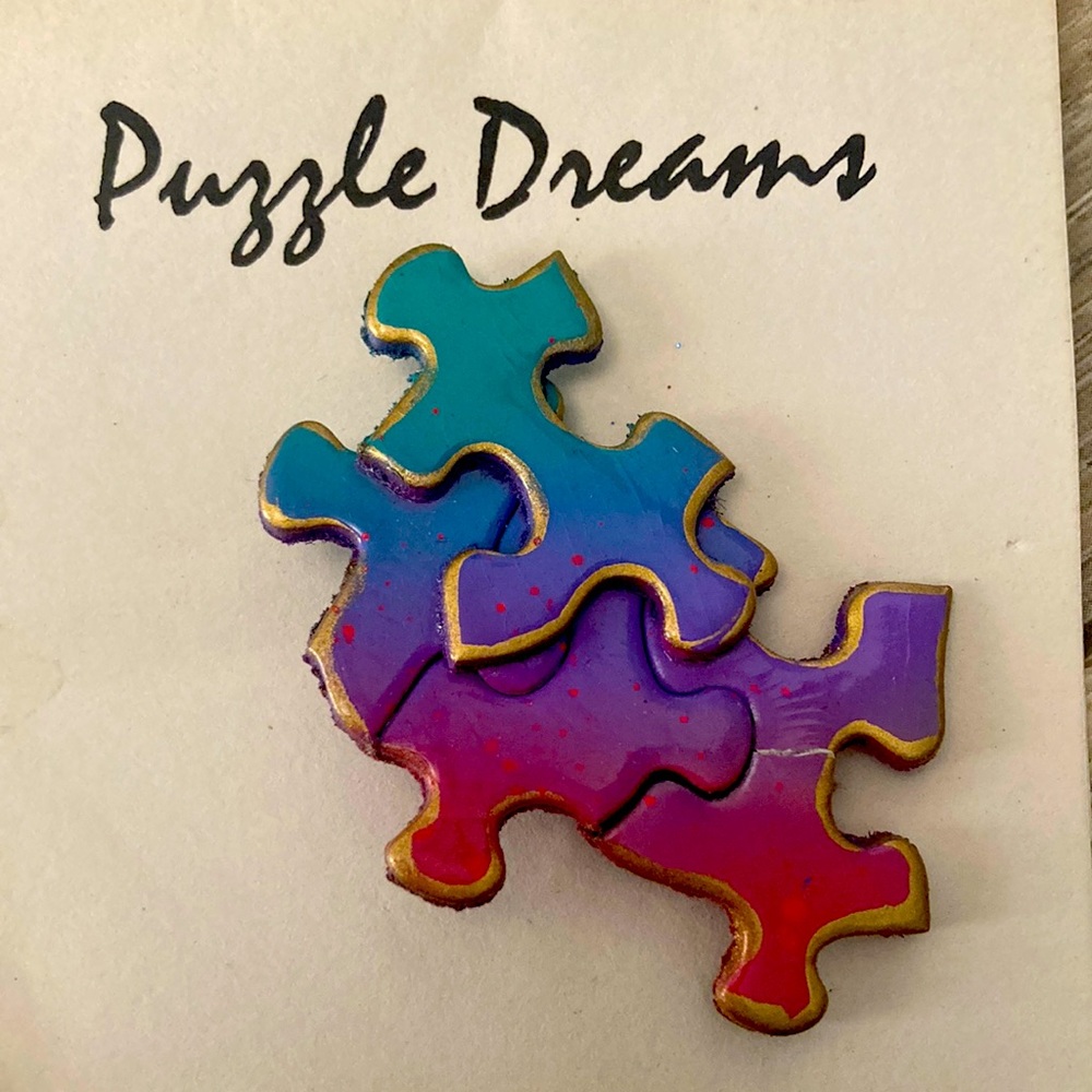 Vintage puzzle pin
